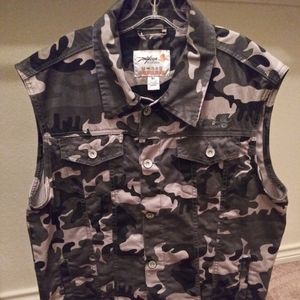 CAMOUFLAGE BUTTON DOWN DENIM VEST (BRAND NEW)